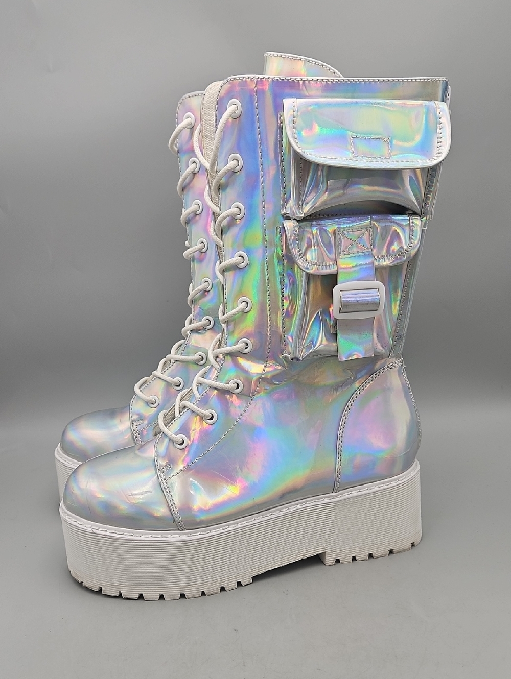 YRU Silver Hologram Dune Desert Platform Boots Size 8 Women's